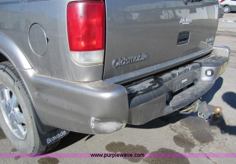 image for item 5180 2000 Oldsmobile Bravada SmartTrak SUV