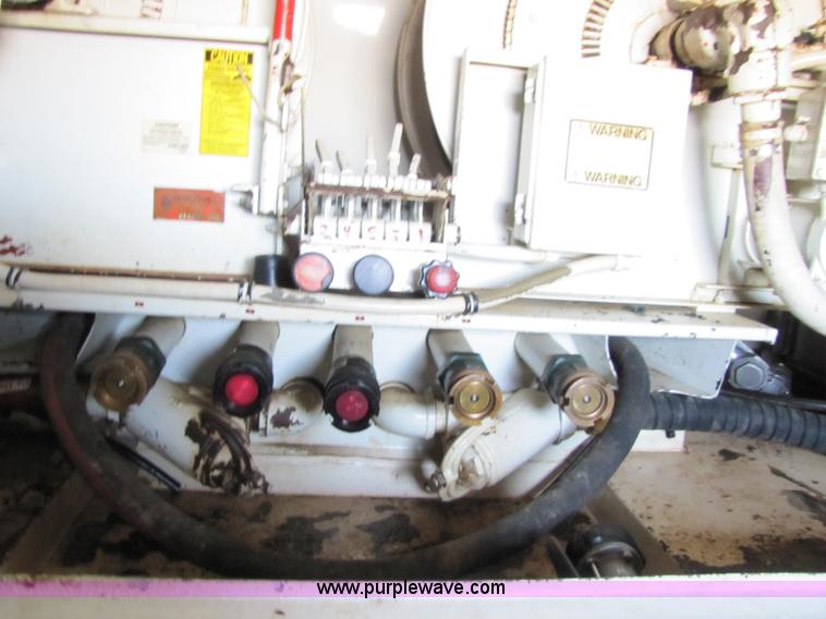 image for item 5310 1991 Progress 80XT 2300 steel tank truck bed