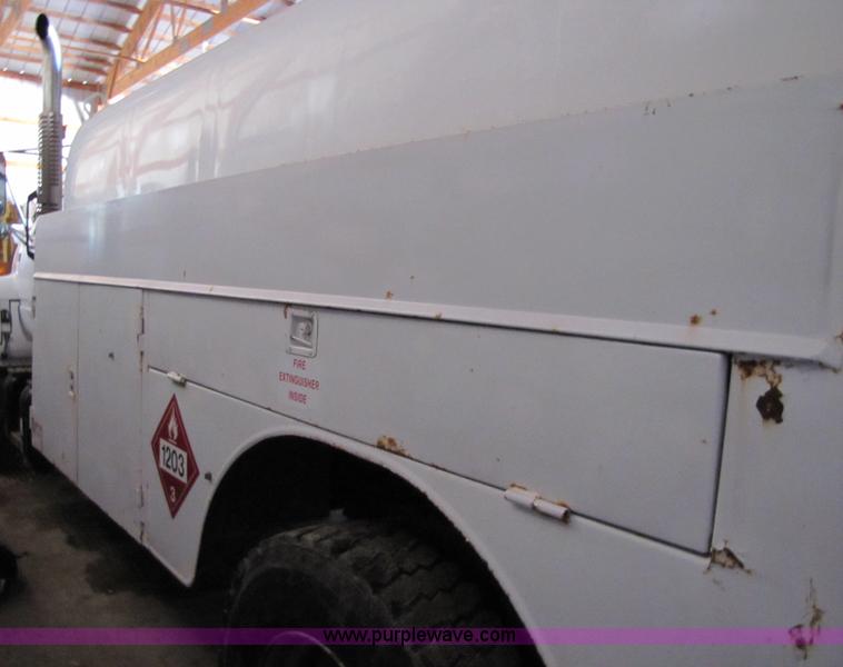 image for item 5310 1991 Progress 80XT 2300 steel tank truck bed
