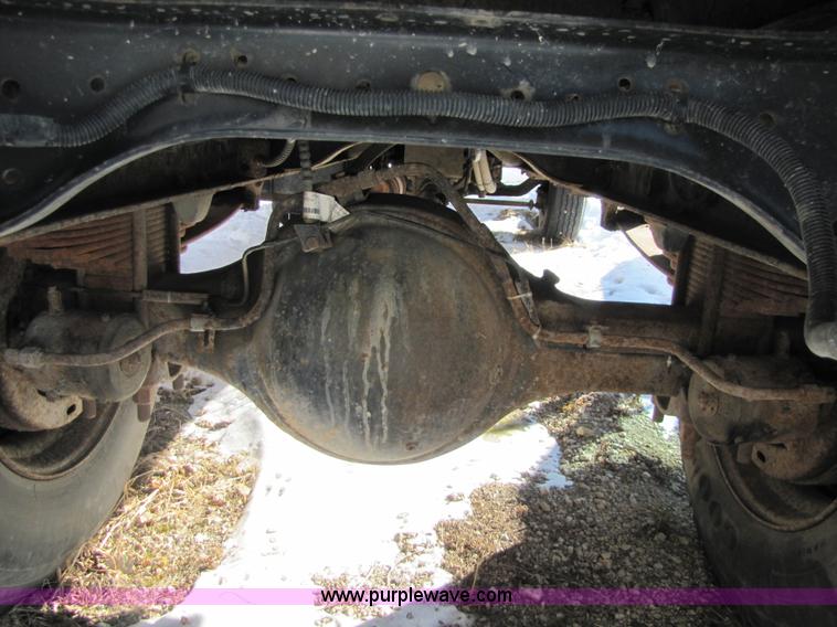 image for item 5352 1992 Ford F700 single axle dump truck