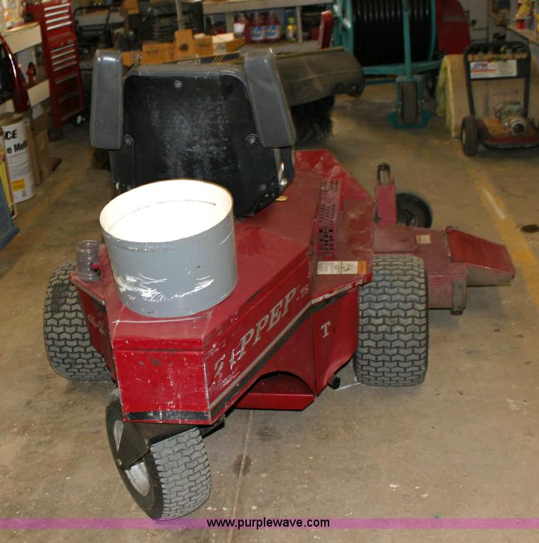 image for item 6104 Zipper 64" riding lawn mower