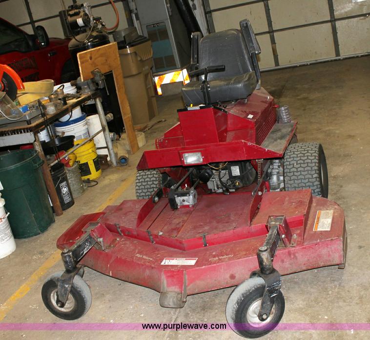 image for item 6104 Zipper 64" riding lawn mower