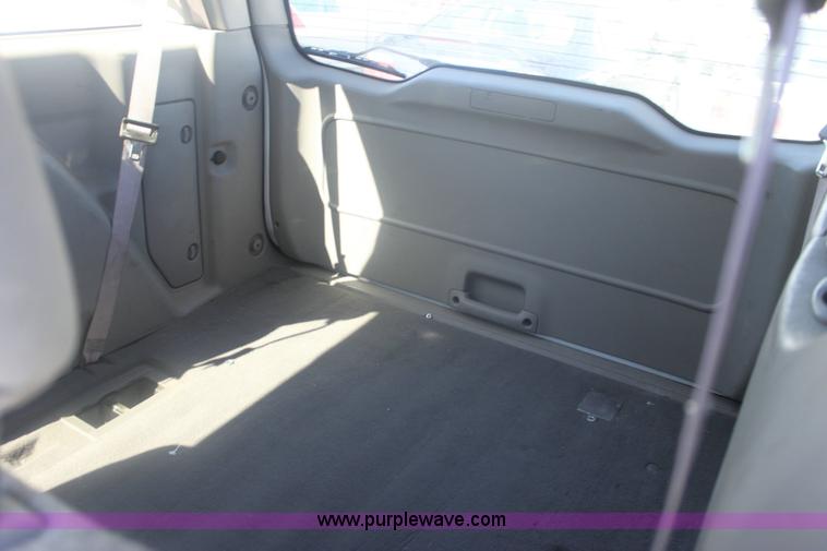 image for item 6485 2003 Ford Windstar van