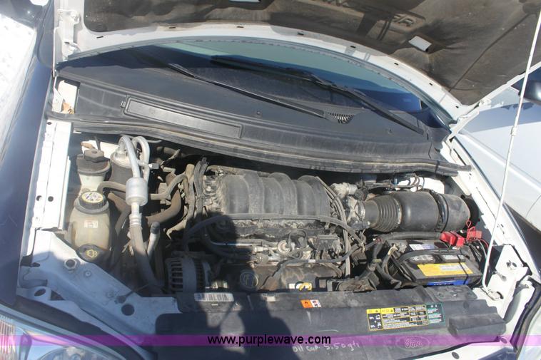 image for item 6485 2003 Ford Windstar van