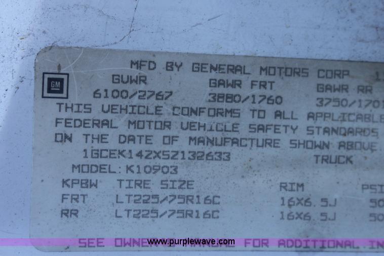 image for item 6486 1995 Chevrolet 1500 W/T pickup truck