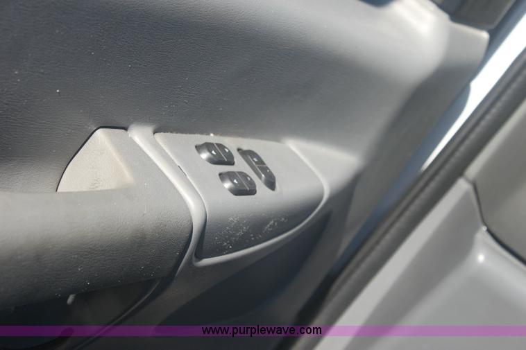 image for item 6487 2003 Ford ambulance cab chassis