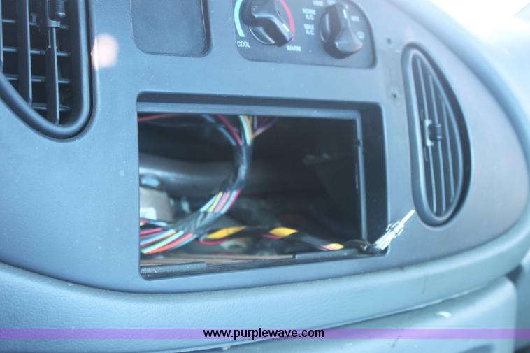 image for item 6487 2003 Ford ambulance cab chassis