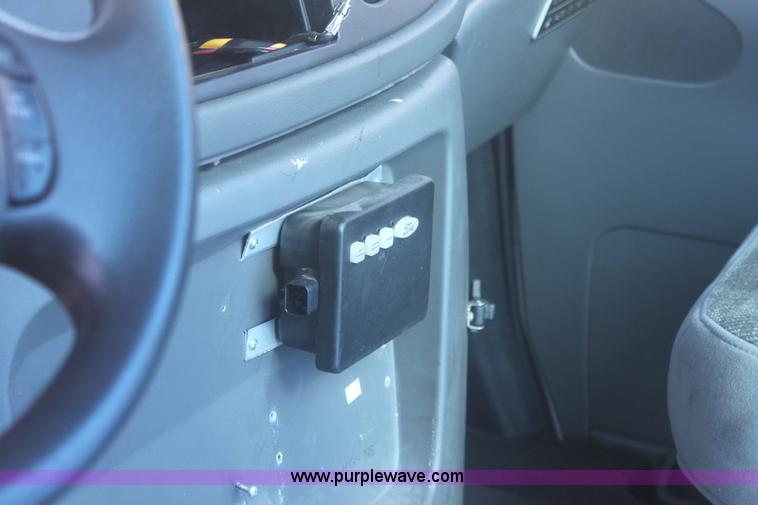 image for item 6487 2003 Ford ambulance cab chassis