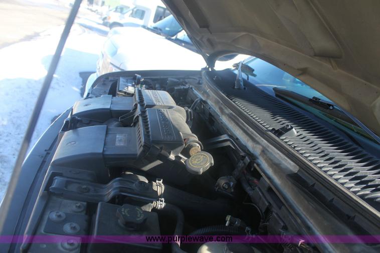 image for item 6487 2003 Ford ambulance cab chassis