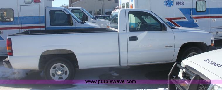 image for item 6488 2002 Chevrolet 1500 pickup truck