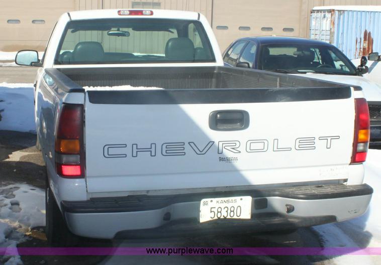 image for item 6488 2002 Chevrolet 1500 pickup truck