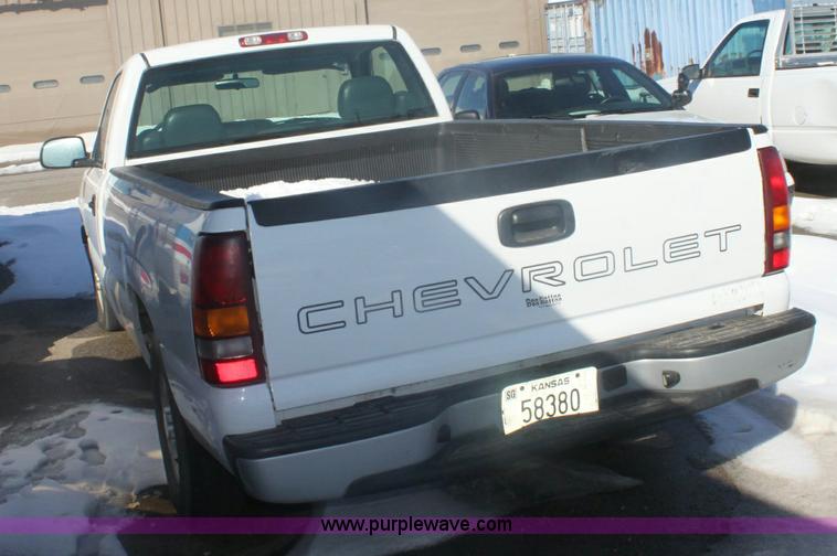 image for item 6488 2002 Chevrolet 1500 pickup truck