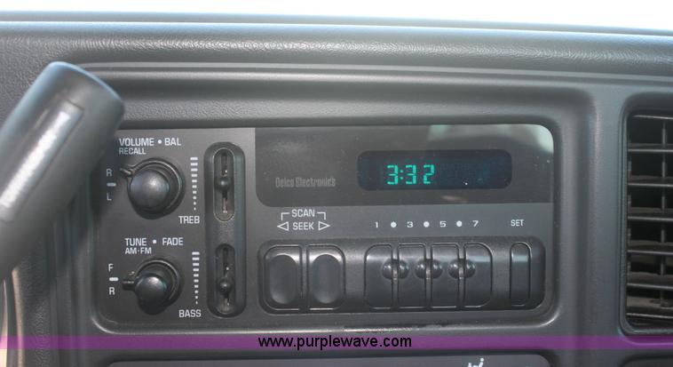 image for item 6488 2002 Chevrolet 1500 pickup truck