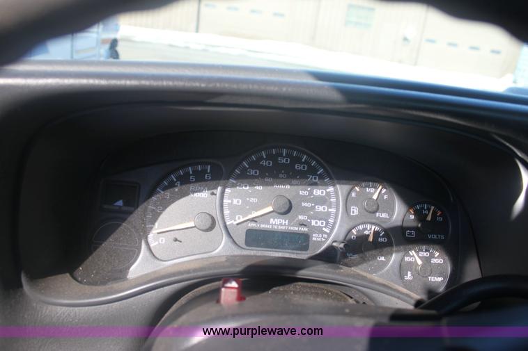 image for item 6488 2002 Chevrolet 1500 pickup truck