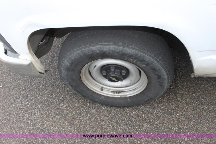 image for item 6489 1997 Chevrolet 1500 pickup truck