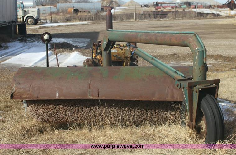 image for item 6495 Little Ford power broom