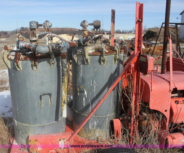 image for item 6496 1965 MB paint striper