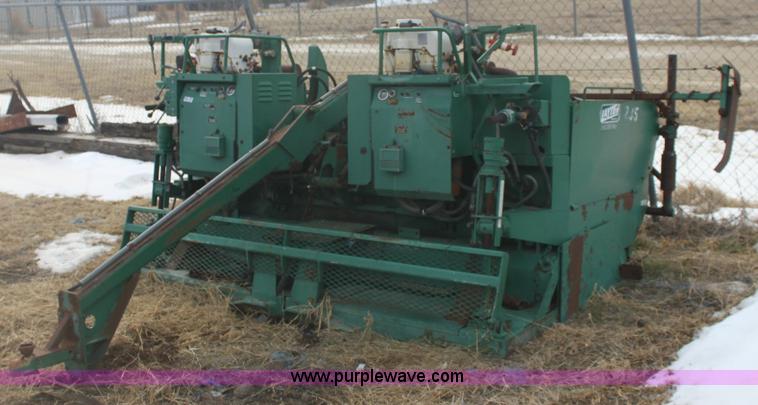 image for item 6498 Layton D-550 super paver