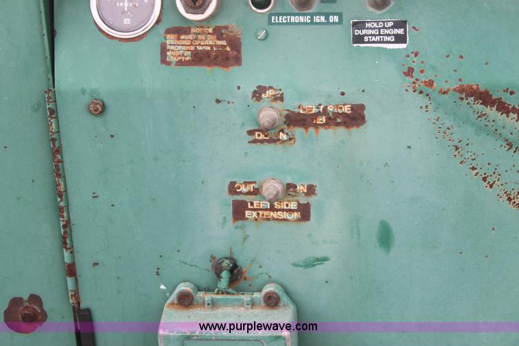 image for item 6498 Layton D-550 super paver