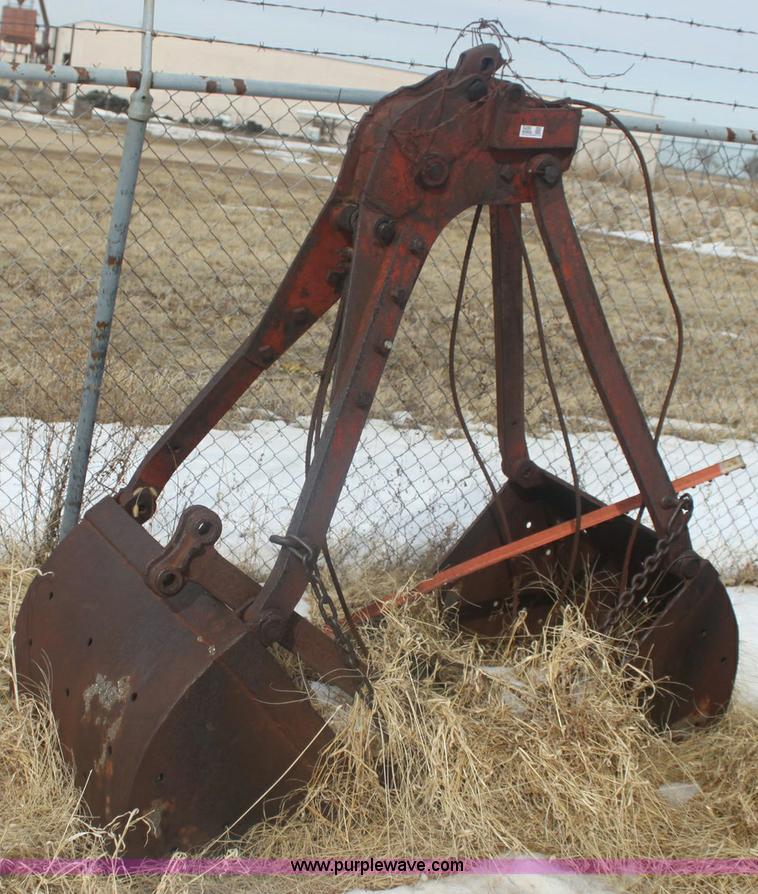 image for item 6499 Clam bucket