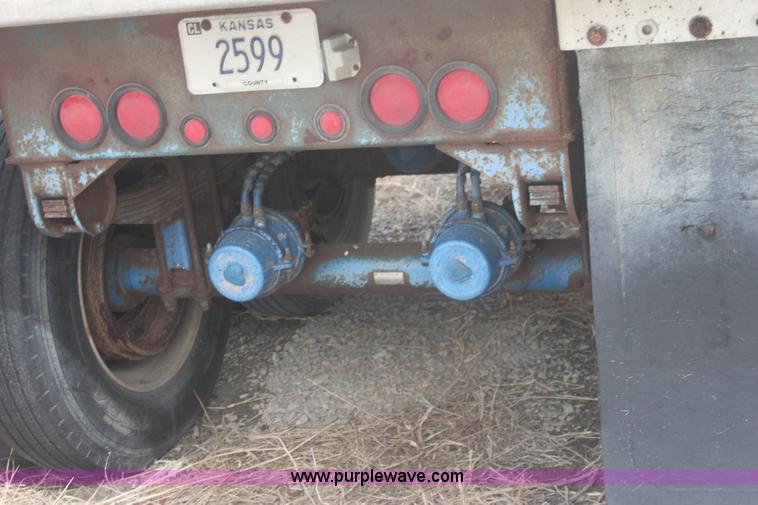 image for item 6500 1991 Mate aluminum dump trailer