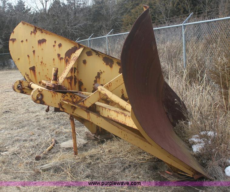 image for item 6501 Balderson BV10 V-blade snowplow