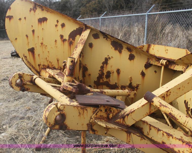 image for item 6501 Balderson BV10 V-blade snowplow