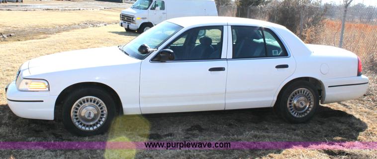 image for item 6506 2000 Ford Crown Victoria Police Interceptor