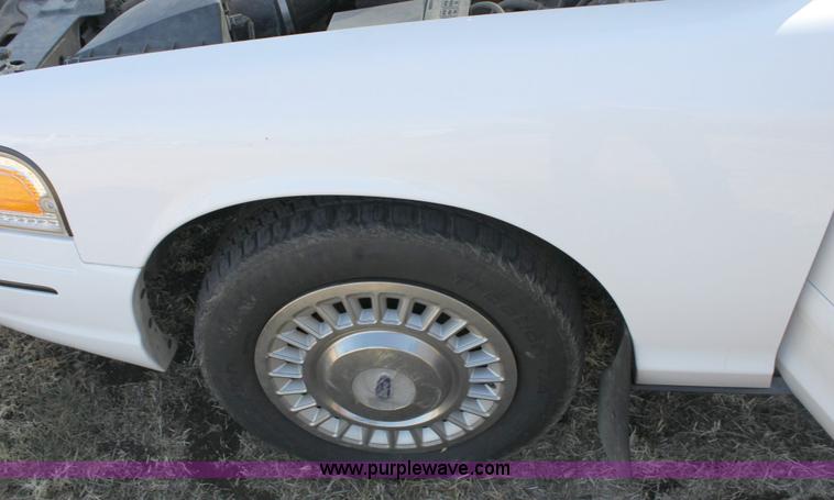 image for item 6506 2000 Ford Crown Victoria Police Interceptor