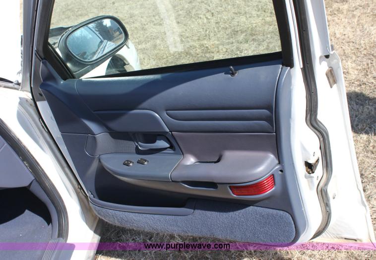 image for item 6506 2000 Ford Crown Victoria Police Interceptor