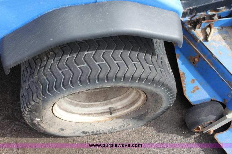 image for item 6516 New Holland MC 35 riding mower