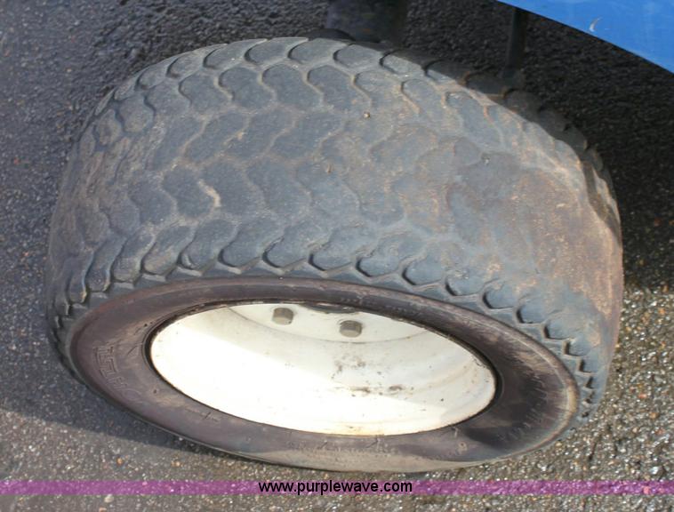 image for item 6516 New Holland MC 35 riding mower