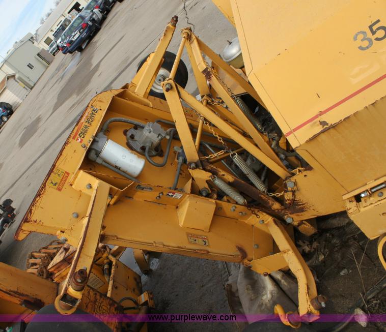 image for item 6519 Hustler Excel 4600 riding mower