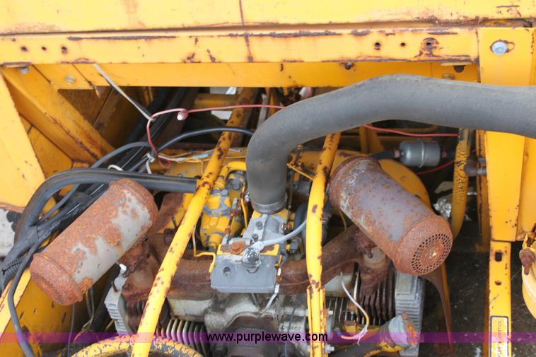 image for item 6520 Hustler Excel 275 mower for parts