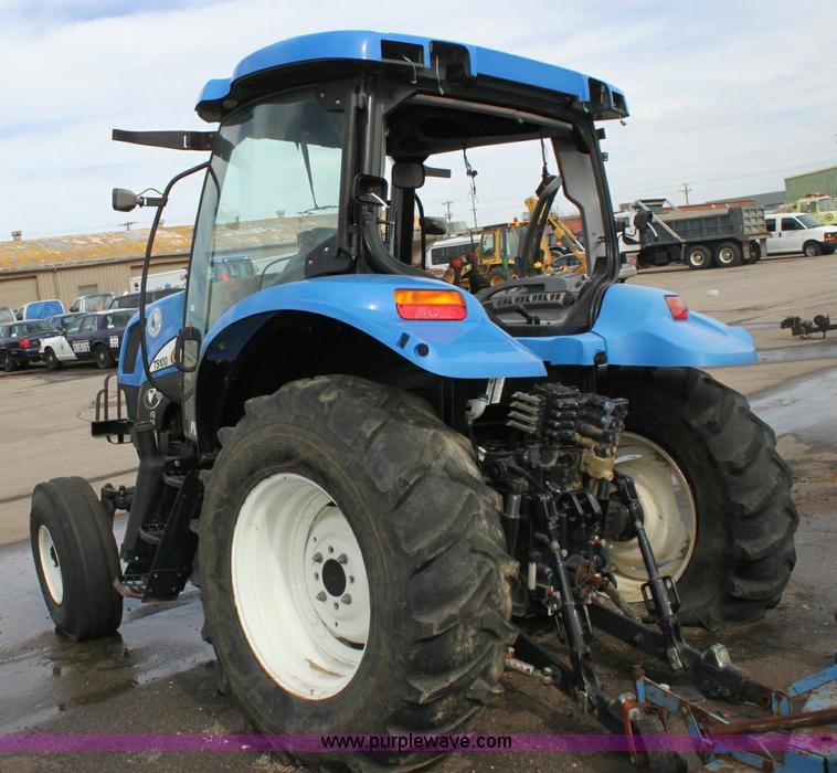 image for item 6521 2005 New Holland TS100A tractor