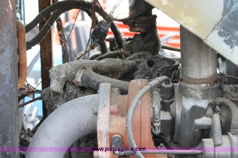 image for item 6521 2005 New Holland TS100A tractor