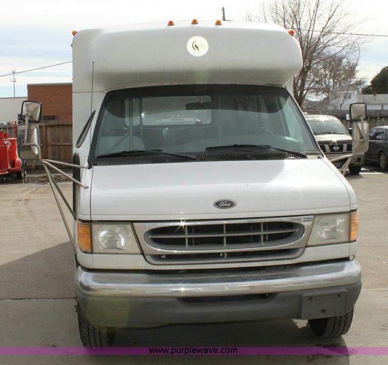 image for item 6522 1999 Ford E350 Super Duty transit bus