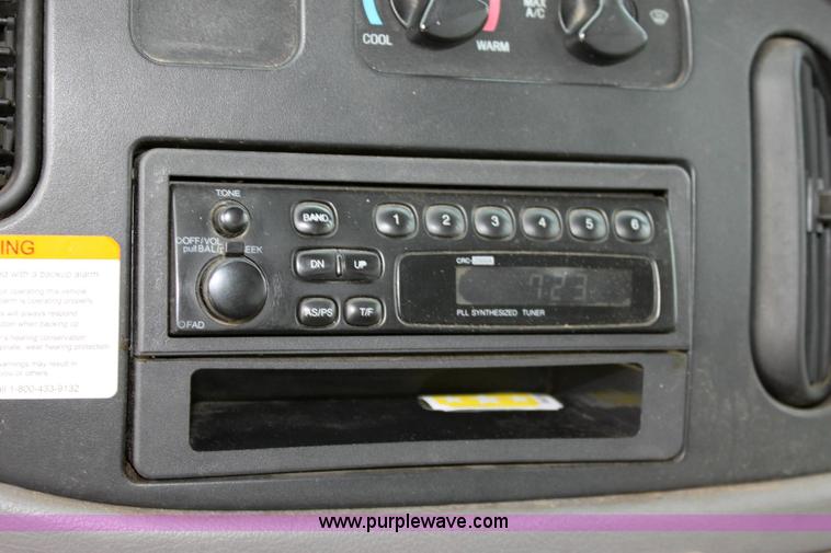 image for item 6522 1999 Ford E350 Super Duty transit bus