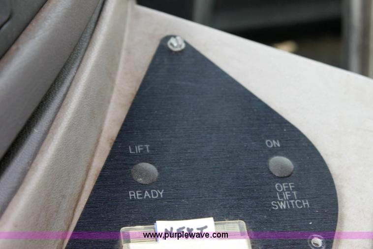 image for item 6522 1999 Ford E350 Super Duty transit bus