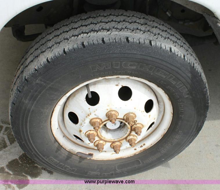 image for item 6522 1999 Ford E350 Super Duty transit bus