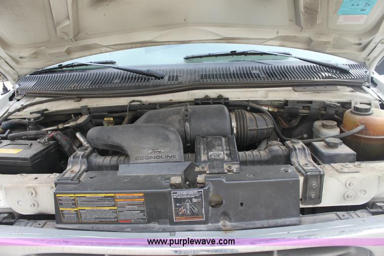 image for item 6522 1999 Ford E350 Super Duty transit bus