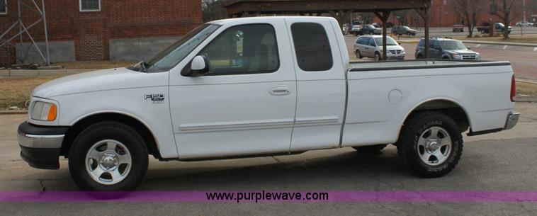 image for item 6523 2001 Ford F150 XLT supercab pickup truck