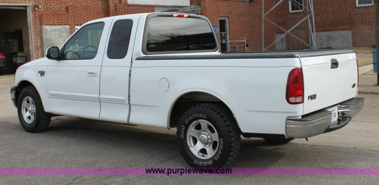 image for item 6523 2001 Ford F150 XLT supercab pickup truck