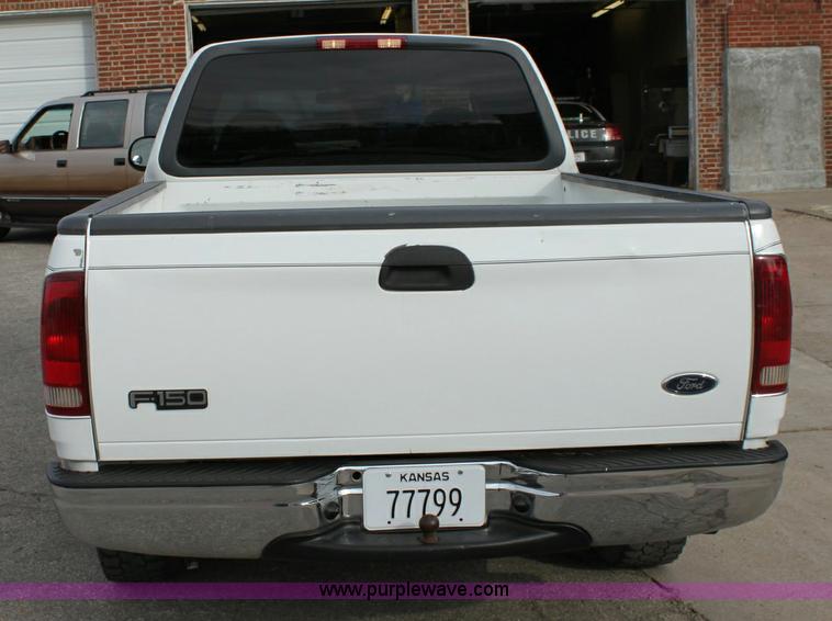 image for item 6523 2001 Ford F150 XLT supercab pickup truck