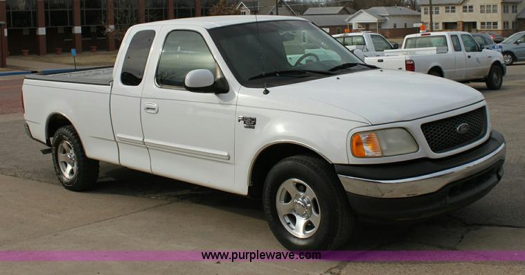 image for item 6523 2001 Ford F150 XLT supercab pickup truck