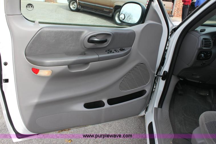 image for item 6523 2001 Ford F150 XLT supercab pickup truck