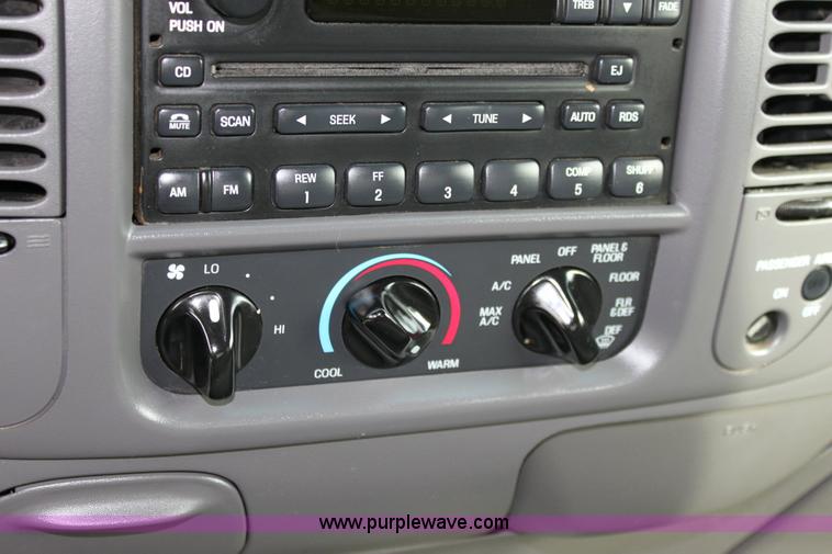 image for item 6523 2001 Ford F150 XLT supercab pickup truck