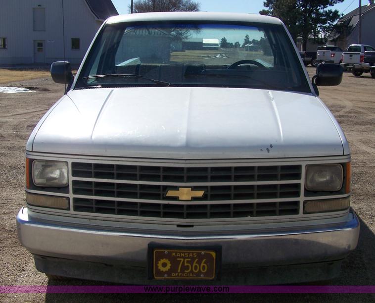 image for item 7288 1991 Chevrolet 2500 pickup truck