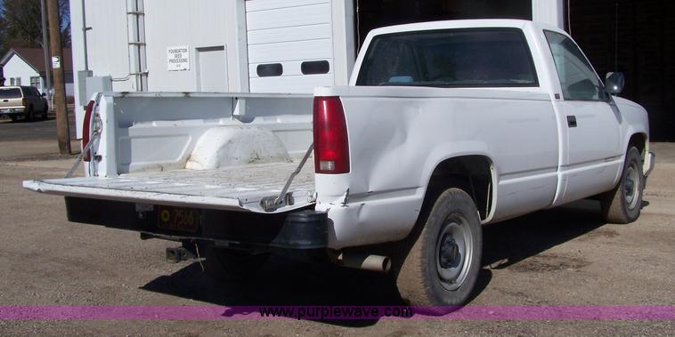 image for item 7288 1991 Chevrolet 2500 pickup truck
