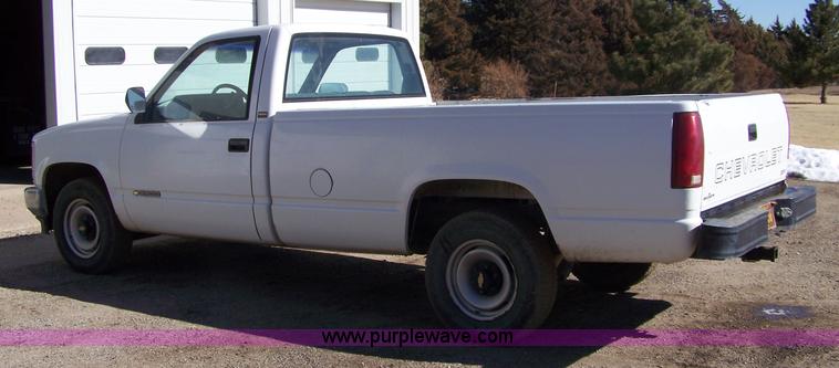 image for item 7288 1991 Chevrolet 2500 pickup truck